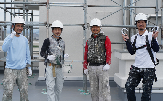 塗装技能士を含む熟練のスタッフが施工するから安心。